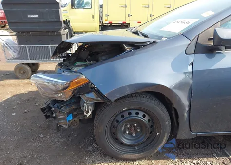 2018 Toyota Corolla Le z USA, uszkodzony, nr VIN 2T1BURHE2JC100433